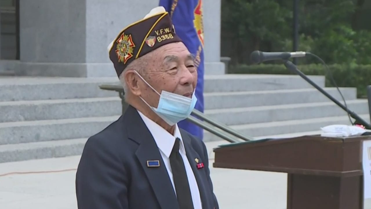 WWII veteran Robert Fong, 94, awarded third Bronze Star in Sacramento ceremony