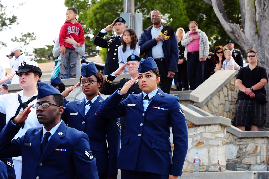 California restaurants and retailers offering Veterans Day discounts
