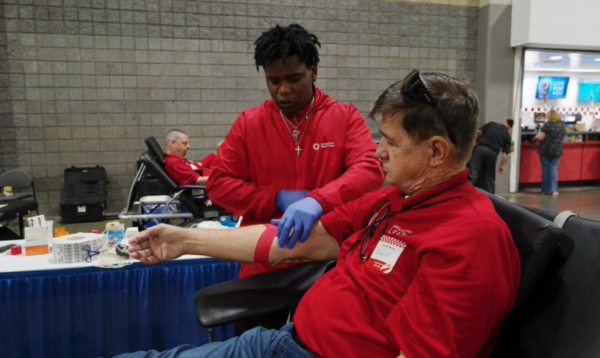 Legionnaire donates blood 